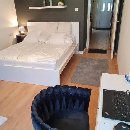 BöSIX Apartman Budapest Eksteriør billede